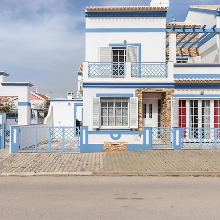 Villa Dagmar A By Algarvemanta *